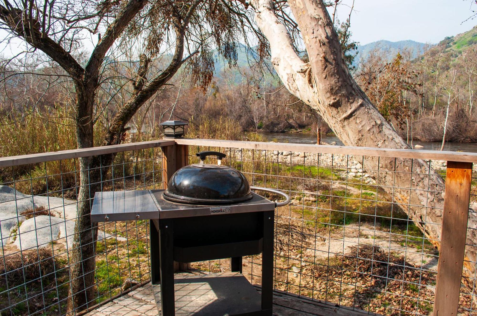 ת'רי ריברס Sequoia River Front Cabins מראה חיצוני תמונה